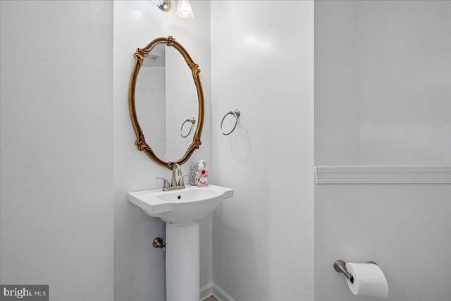 5569 JOWETT CT, Alexandria, VA 22315