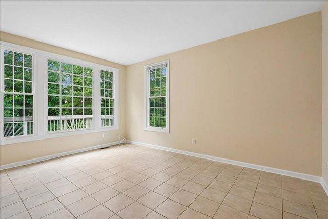 5569 JOWETT CT, Alexandria, VA 22315