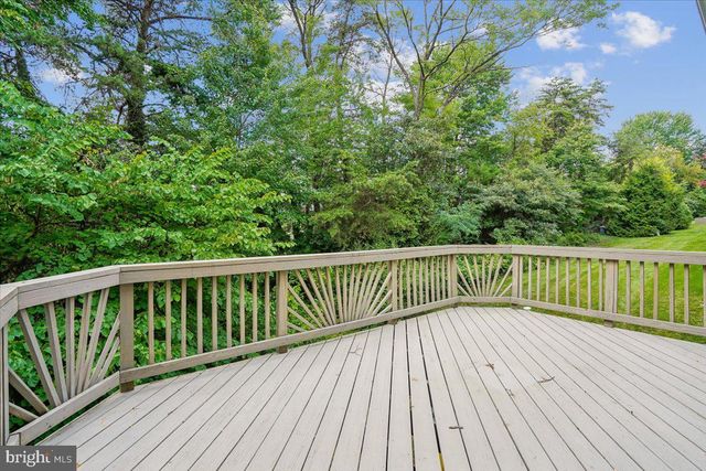 5569 JOWETT CT, Alexandria, VA 22315