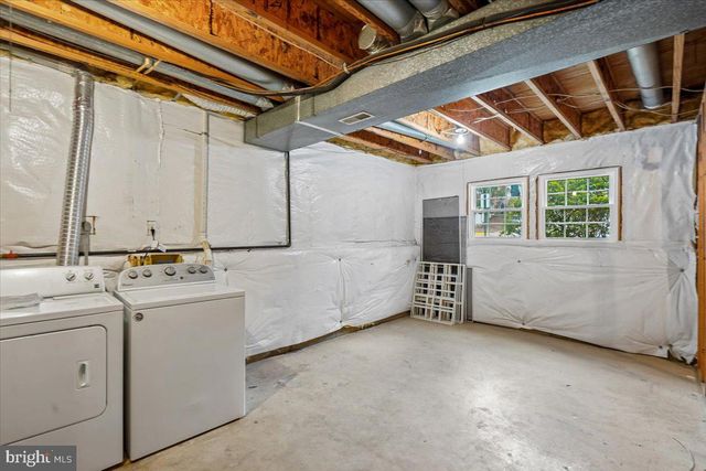 5569 JOWETT CT, Alexandria, VA 22315