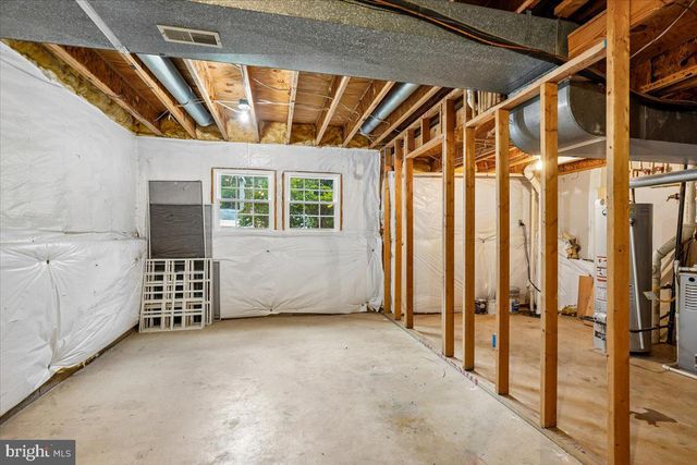 5569 JOWETT CT, Alexandria, VA 22315