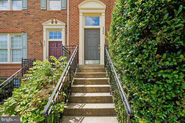 5569 JOWETT CT, Alexandria, VA 22315