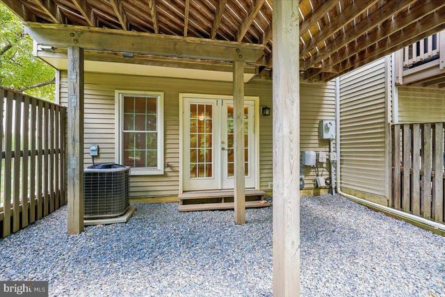 5569 JOWETT CT, Alexandria, VA 22315