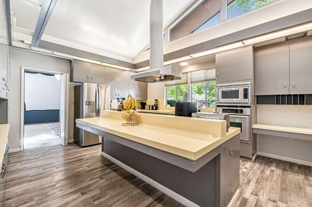 201 Hill Avenue, Sanger, CA 93657