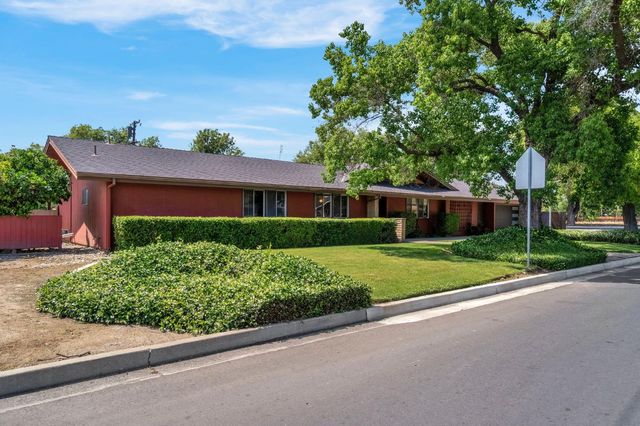 201 Hill Avenue, Sanger, CA 93657