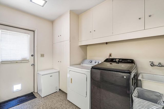 201 Hill Avenue, Sanger, CA 93657