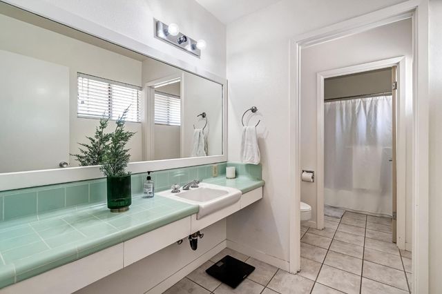 201 Hill Avenue, Sanger, CA 93657