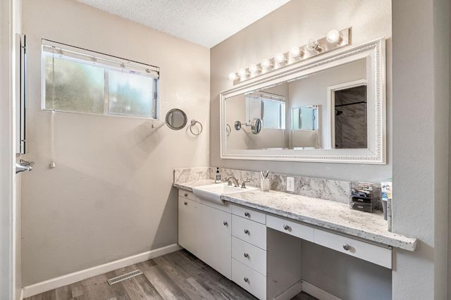 201 Hill Avenue, Sanger, CA 93657