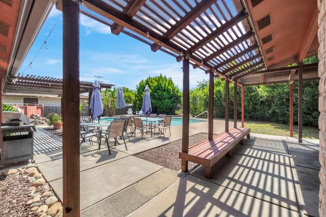201 Hill Avenue, Sanger, CA 93657