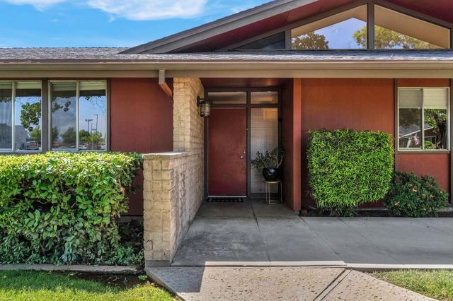 201 Hill Avenue, Sanger, CA 93657