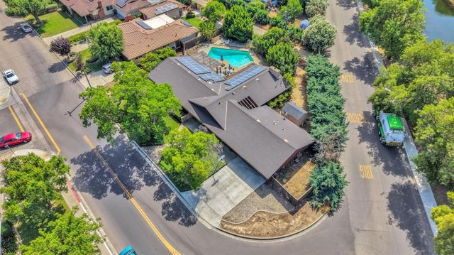 201 Hill Avenue, Sanger, CA 93657