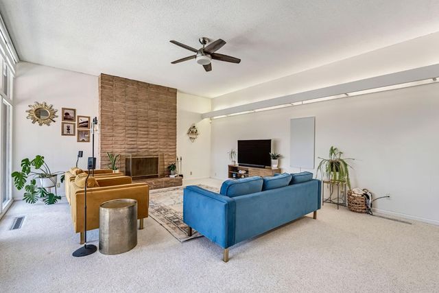 201 Hill Avenue, Sanger, CA 93657