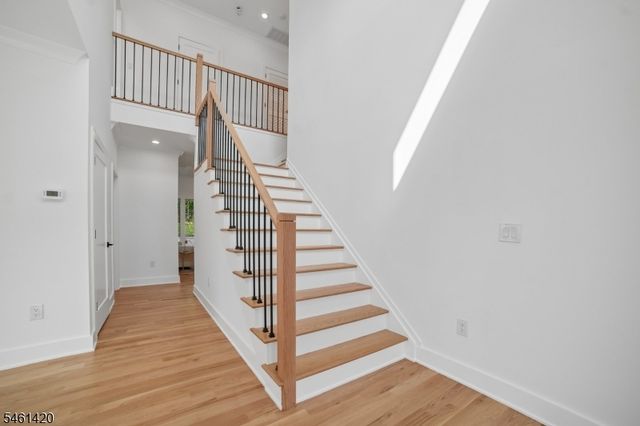 29 Spier Dr, Livingston Twp., NJ 07039