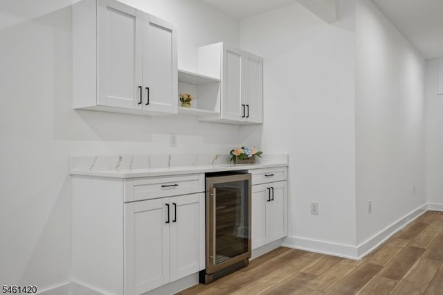 29 Spier Dr, Livingston Twp., NJ 07039