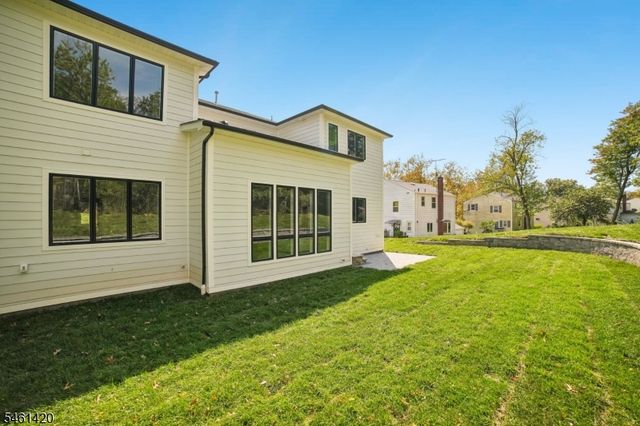 29 Spier Dr, Livingston Twp., NJ 07039