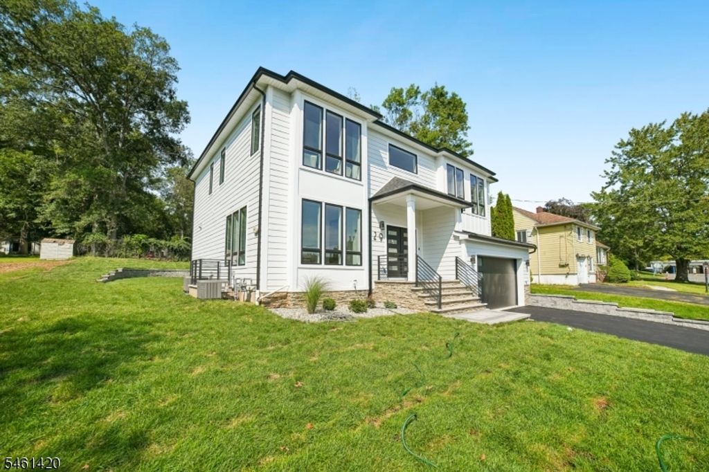 29 Spier Dr, Livingston Twp., NJ 07039