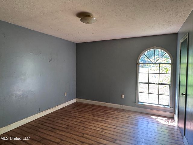 4918 Forest Hill Road, Byram, MS 39272