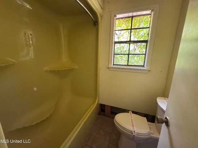 4918 Forest Hill Road, Byram, MS 39272