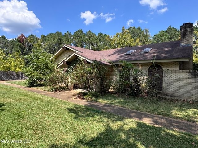 4918 Forest Hill Road, Byram, MS 39272