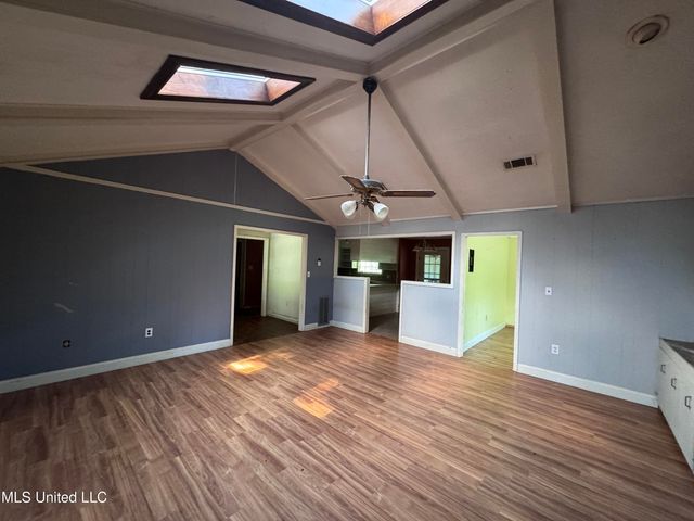 4918 Forest Hill Road, Byram, MS 39272