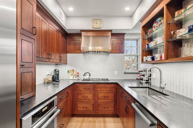 985 Memorial Drive 303, Cambridge, MA 02138