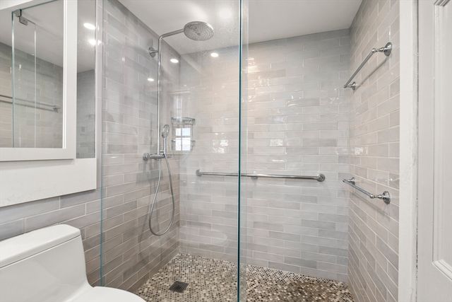 985 Memorial Drive 303, Cambridge, MA 02138