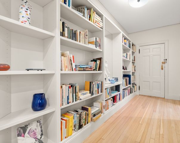 985 Memorial Drive 303, Cambridge, MA 02138