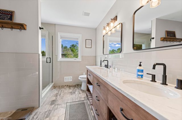 68242 Lake Angela Pointe Street, Richmond, MI 48062
