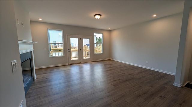 3053 Beacon Bend Crossing, Lawrenceville, GA 30043