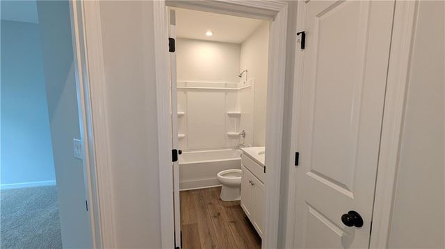 3053 Beacon Bend Crossing, Lawrenceville, GA 30043
