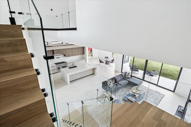 1730 Bayram, Houston, TX 77055