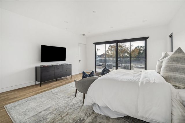 1730 Bayram, Houston, TX 77055