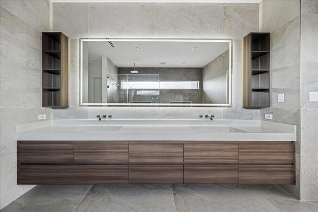 1730 Bayram, Houston, TX 77055