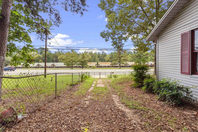 710 W 1st Street, Hughes Springs, TX 75656