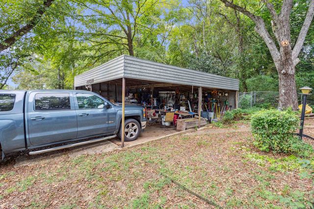 710 W 1st Street, Hughes Springs, TX 75656