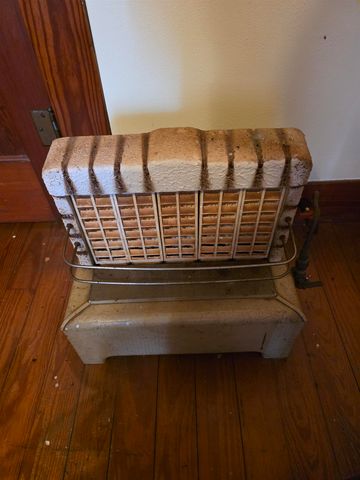 710 W 1st Street, Hughes Springs, TX 75656