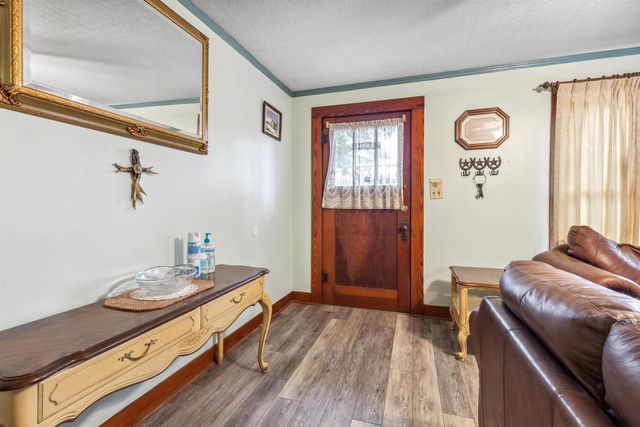 710 W 1st Street, Hughes Springs, TX 75656