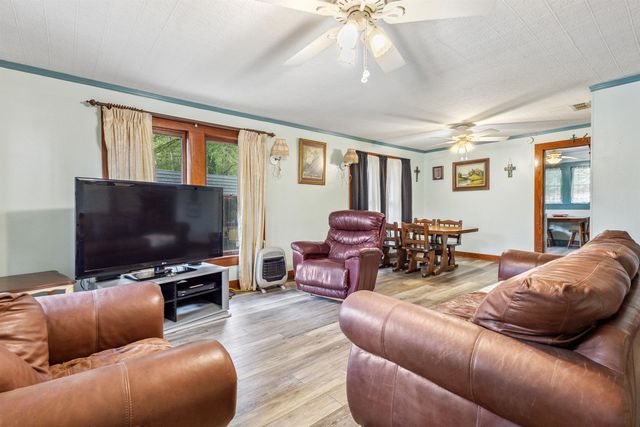 710 W 1st Street, Hughes Springs, TX 75656