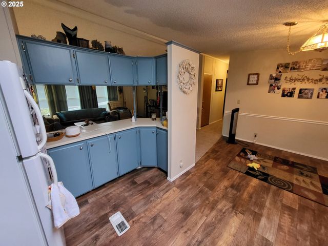 18485 Sw PACIFIC Dr 85, Tualatin, OR 97062