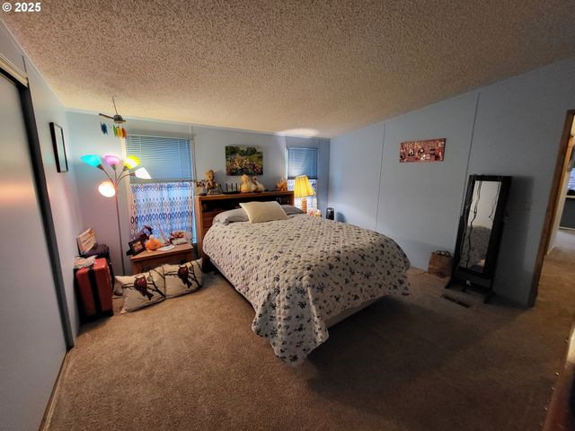 18485 Sw PACIFIC Dr 85, Tualatin, OR 97062