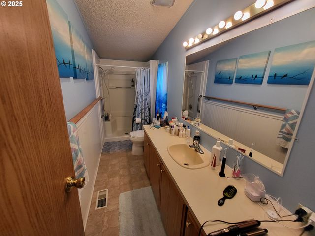 18485 Sw PACIFIC Dr 85, Tualatin, OR 97062