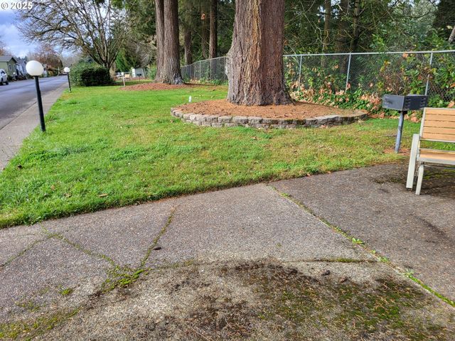 18485 Sw PACIFIC Dr 85, Tualatin, OR 97062