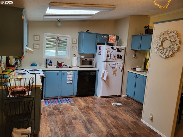 18485 Sw PACIFIC Dr 85, Tualatin, OR 97062