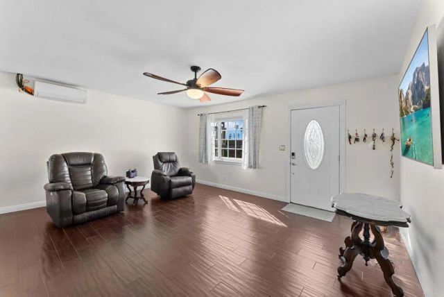 509 Sunset Drive, Oceanside, CA 92058