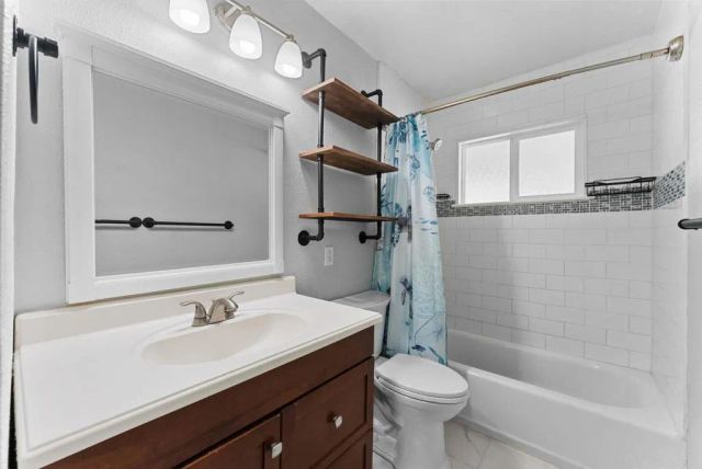 509 Sunset Drive, Oceanside, CA 92058