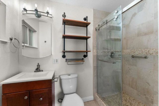 509 Sunset Drive, Oceanside, CA 92058