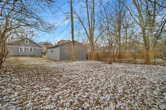 3327 Bradford Road, Cleveland Heights, OH 44118