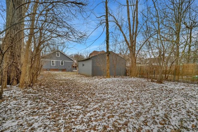 3327 Bradford Road, Cleveland Heights, OH 44118