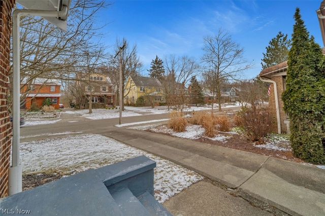 3327 Bradford Road, Cleveland Heights, OH 44118