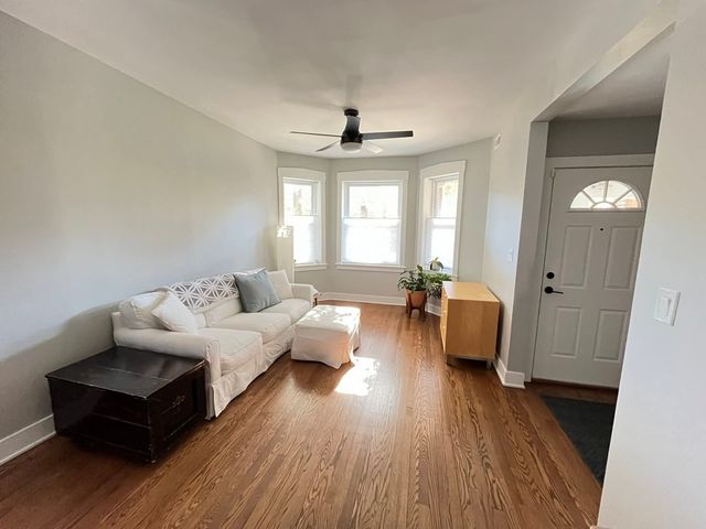 2548 W Argyle Street 1, Chicago, IL 60625